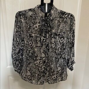 New York & Company Black and White Blouse